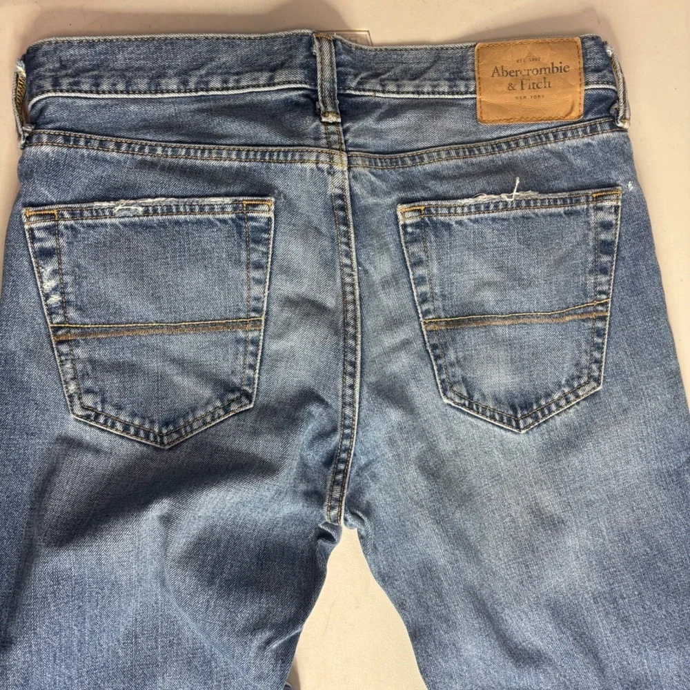 Abercrombie Fitch Mens Jeans W31 L34 Straight Leg Blue Denim Distressed Pockets